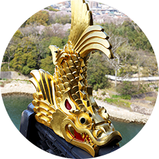 愛知県の名所：名古屋城の金シャチ
